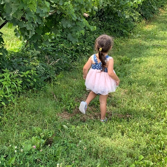 Meet your Posher, Alix - Picture 3 of 5